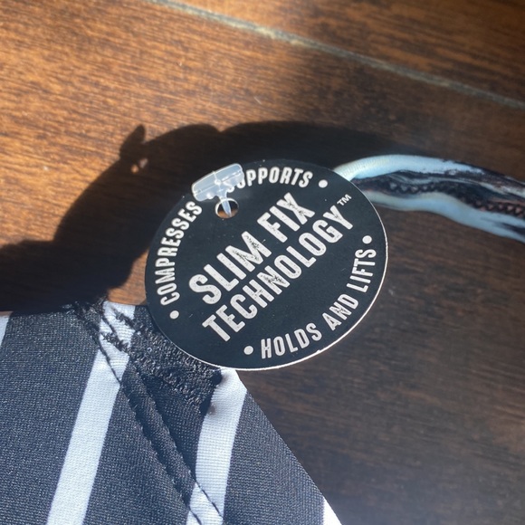 TORRID Slim Fix Underwire One Piece Swimsuit 1 - Picture 8 of 11